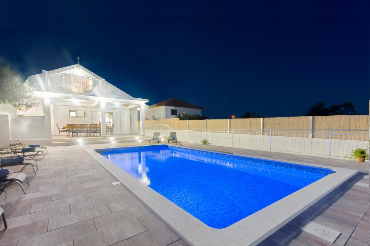 Villa Antonia With Heated Pool Dograde Exterior foto